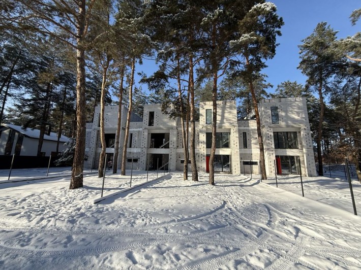 Таунхаус в хвойному лісі,закрита територія,асфальт підїзд,ГАЗ - фото 1