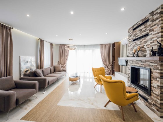 Новий будинок з басейном Зазим'я