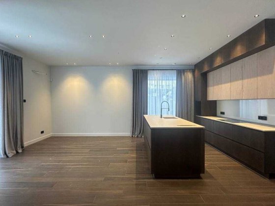 Одноповерховий будинок 175 м², 10 соток, комбіноване опалення. Ліс Дмитрівка