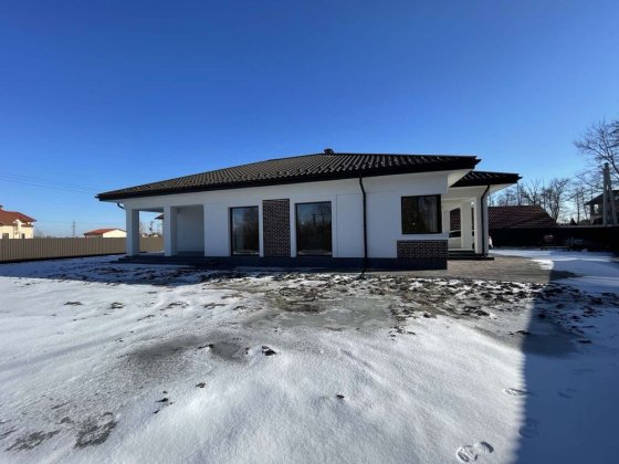 Сучасний енергоефективний будинок Зазим'я