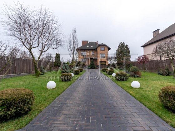 Продаж автономного будинку Зазим’я з власним озером Зазим'я