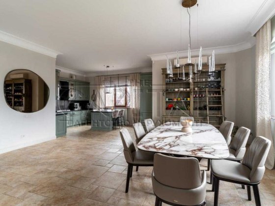 АВТОНОМНИЙ ЕКСКЛЮЗИВНИЙ Будинок 560м2 24 сотки в Зазимї власне озеро Зазим'я