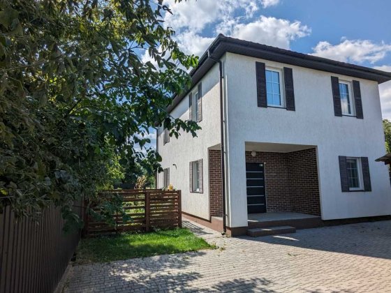 Будинок з ремонтом Иванковичи