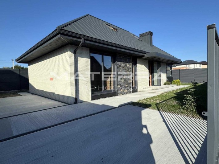 Будинок 160м2 с. Іванковичі на закритій території, всі комунікації - фото 1