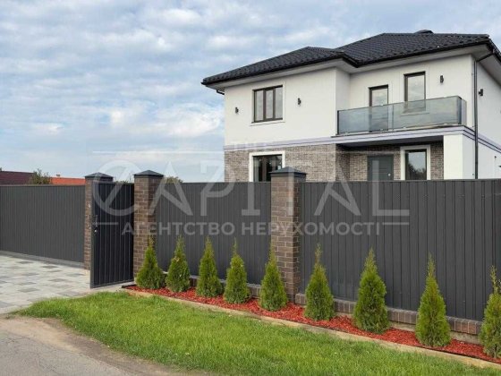 Престижний будинок на продаж в тихому районі с. Княжичі по вулиці Нова Княжичі