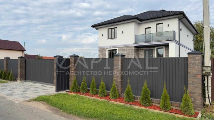 Престижний будинок на продаж в тихому районі с. Княжичі по вулиці Нова - фото 1