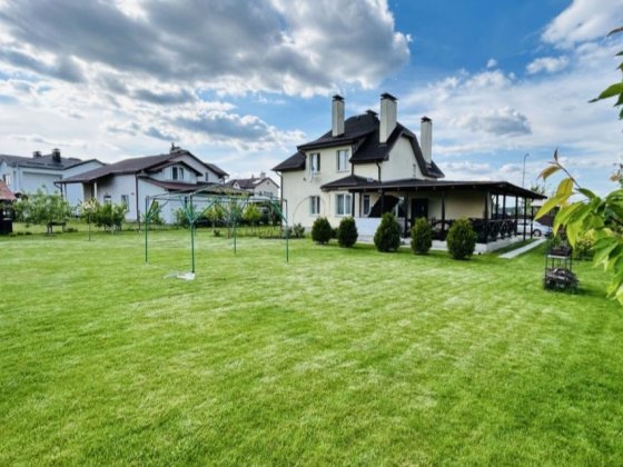 Комфортний будинок. Ландшафтний дизайн Колонщина