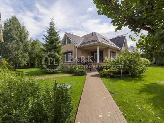 Продажа дома в живописном охраняемом KГ с.Иванковичи Іванковичі