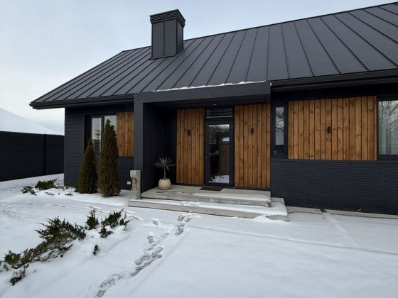 Сучасний будинок 120 м² з новим ремонтом та терасою, 5 соток. Газ!!! Иванковичи