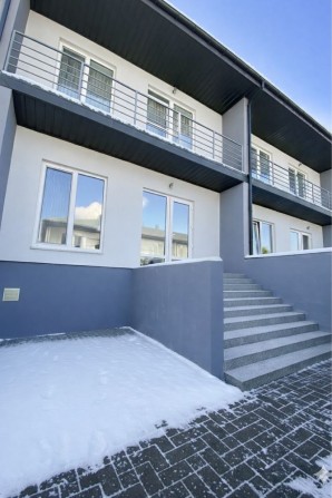 Продам  таунхаус з окремим двором,рн Таращанський. - фото 1