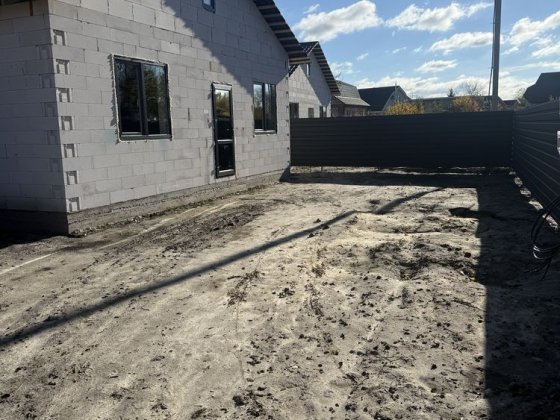 Новий сучасний будинок на розвилці Борисполь