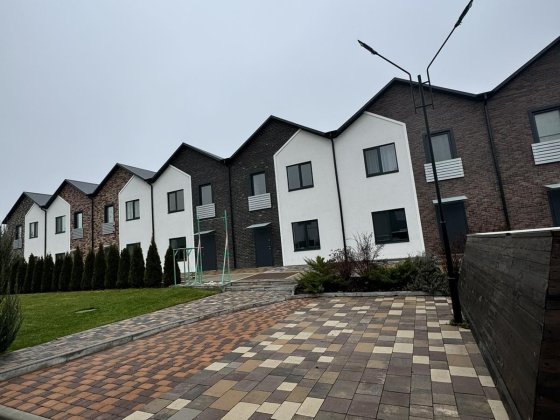 Продам таунхаус на Заріччі  можна  під Є-оселю/Є-відновлення Біла Церква