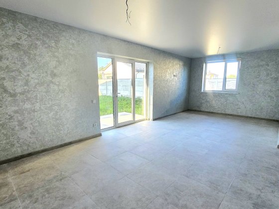 Будинок з РЕМОНТОМ на 5 сотках  поряд з КИЇВСЬКИМ шляхом Бориспіль