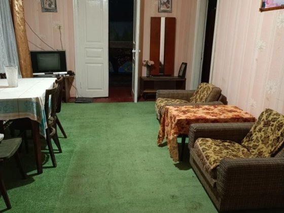 Продам 1/2будинку  та земельну ділянку 7сот.в Броварах. Бровары