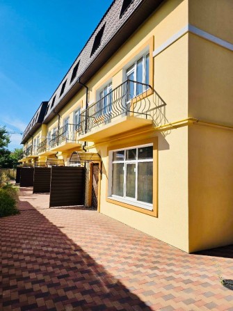 Таунхаус у центрі Вишневого 100м2, керамоблок, ГАЗ, розстрочка, єОселя - фото 1