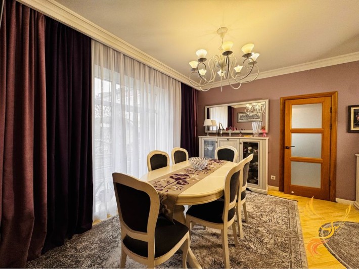 Продаж будинку у місті, з ремонтом і меблями - фото 1