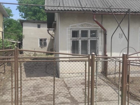 Напів особняк в місті та 8сот.землі _ vv Івано-Франківськ