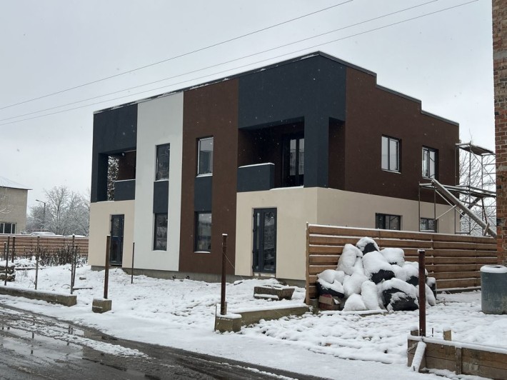 Продаж :будинків ,котеджів  (дуплекси) - фото 1