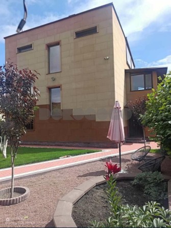 Продаж Триповерхового будинка. Вишневе. - фото 1