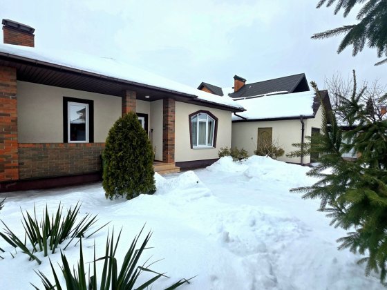 ЖИЛИЙ будинок з МЕБЛЯМИ  на 10 сотках+ГАРАЖ +ТЕРАССА Борисполь