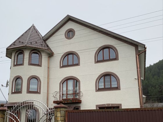 Продається будинок з неймовірним краєвидом, з комерцією,можливий обмін Івано-Франківськ