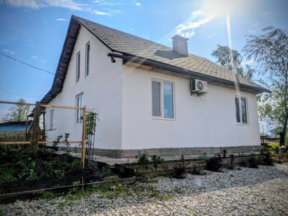 Продам будинок в Борисполі з власним озером. Борисполь