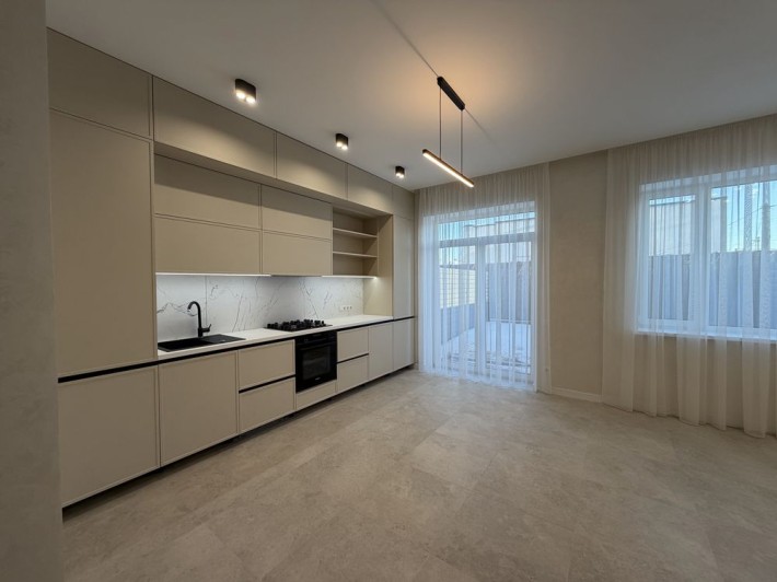 Таун з сучасним якісним ремонтом.  ГАЗ.  єОселя - ТАК.   Ніхто не жив. - фото 1