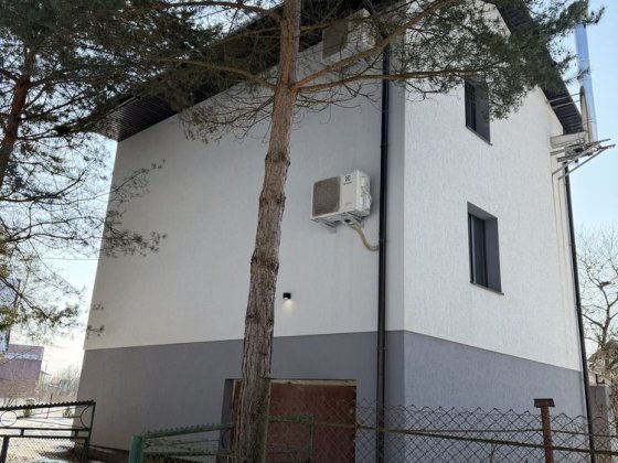 Будинок з сучасним ремонтом, меблями, технікою Івано-Франківськ