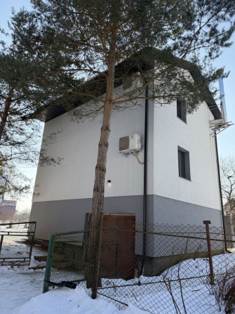 Будинок з сучасним ремонтом, меблями, технікою - фото 1