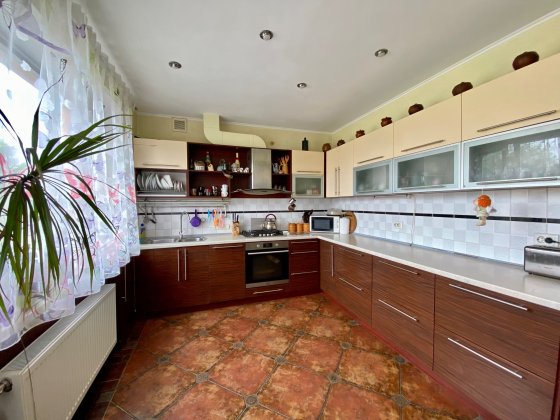 Продаж будинку в Борисполі, вул. Братуся — 322 м² на ділянці 6 соток Борисполь