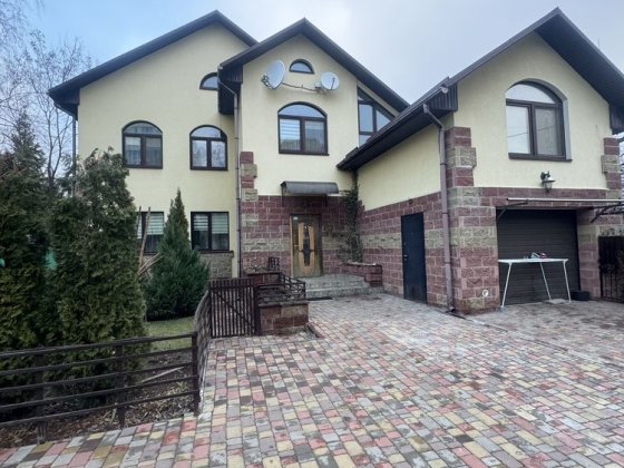 Продам будинок в Садах 1-а лінія біля Терміналу Бровары