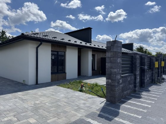 Акційний таунхаус під чистову! Буча