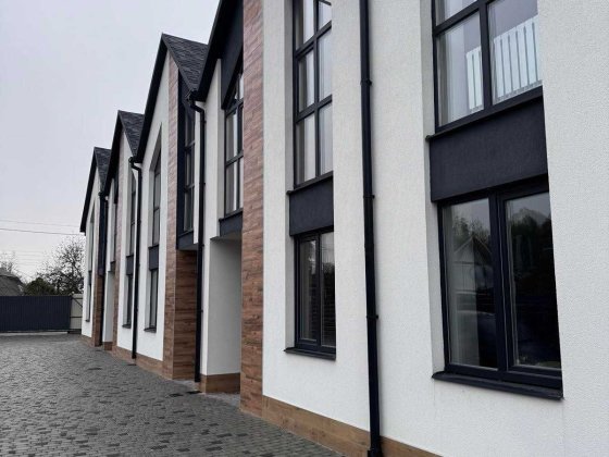 Таунхаус в Бучі біля Бучанського парку з центральними комунікаціями! Буча