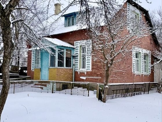 Продам двоповерховий будинок в центрі міста. Белая Церковь