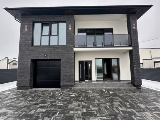 Продаж будинку з чорновим ремонтом Івано-Франківськ