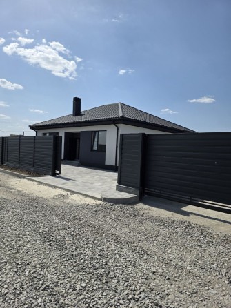 Новий будинок на Військбуді - фото 1