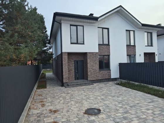 Продам Дуплекс в центрі Броварів Зелена поляна Бровары