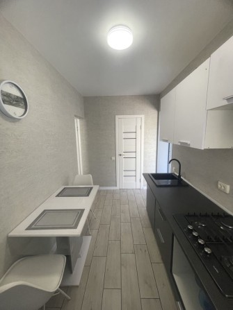 Продам частину будинку в центрі міста. Вул. Банкова - фото 1