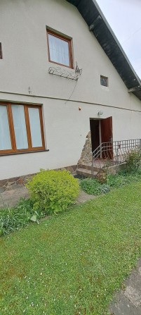 Продам особняк в центрі 120м2 є 6 соток землі та гараж - фото 1