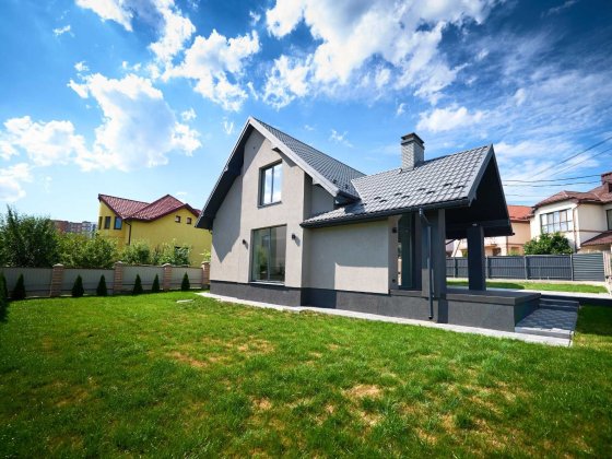 Будинок з дизайнерським ремонтом Івано-Франківськ