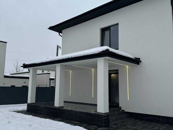 Продаю приватний будинок в пару хв до міста Івано-Франківськ