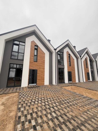 Таунхаус з цегли в Ірпені - р-н Адміралу. | ГАЗ, міські комунікації - фото 1