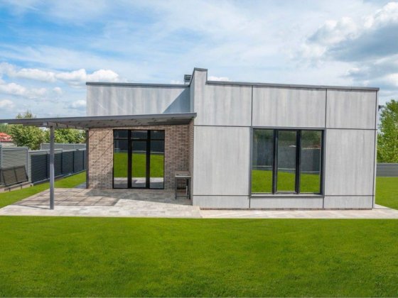 Продаж одноповерхового будинку. 134 м2 Центр Іванковичів. 8 сот. Иванковичи