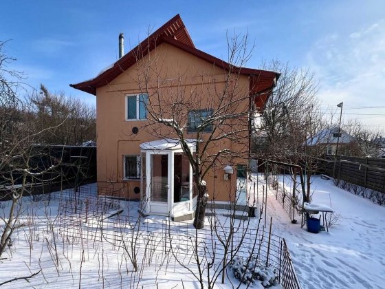 Круглик. Продам жилий дім.Газові конвектори,камін,баня. м.Теремки 10хв Круглик