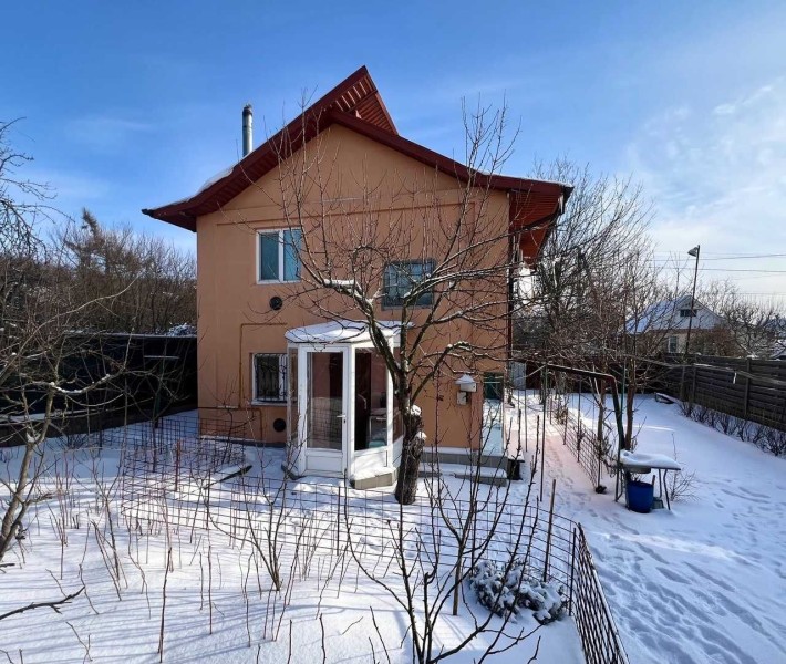 Круглик. Продам жилий дім.Газові конвектори,камін,баня. м.Теремки 10хв - фото 1