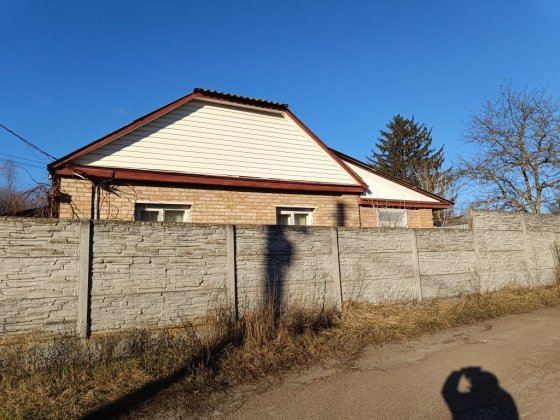 Продам будинок та земельну ділянку в селі Літки. Літки