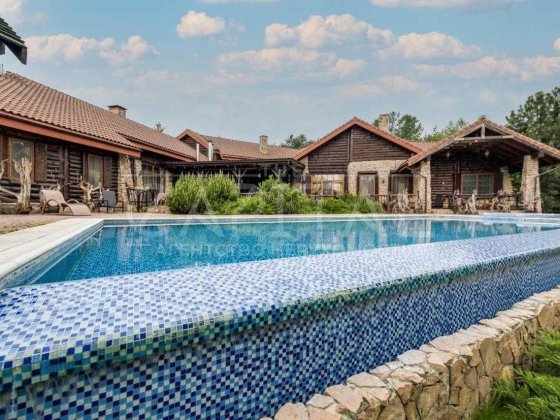 Продаж мисливського будинку поярд з Riviera Village/Лебедівка Лебедевка