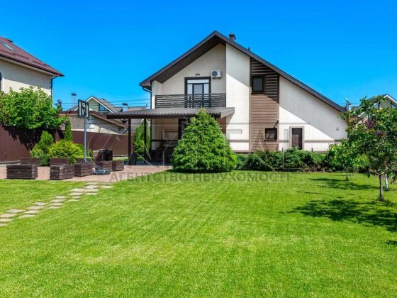 Продаж будинку, Крушинка,340 м2, 14 соток, генератор,гараж Крушинка