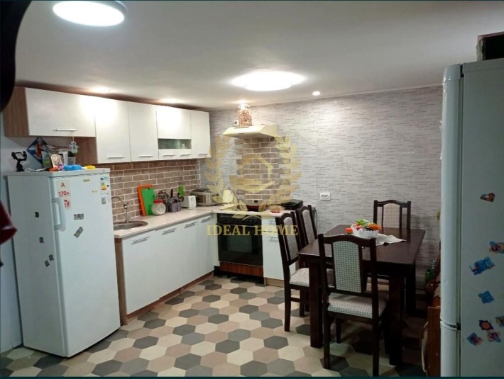 Продам половину будиноку с. Любимівка - фото 1