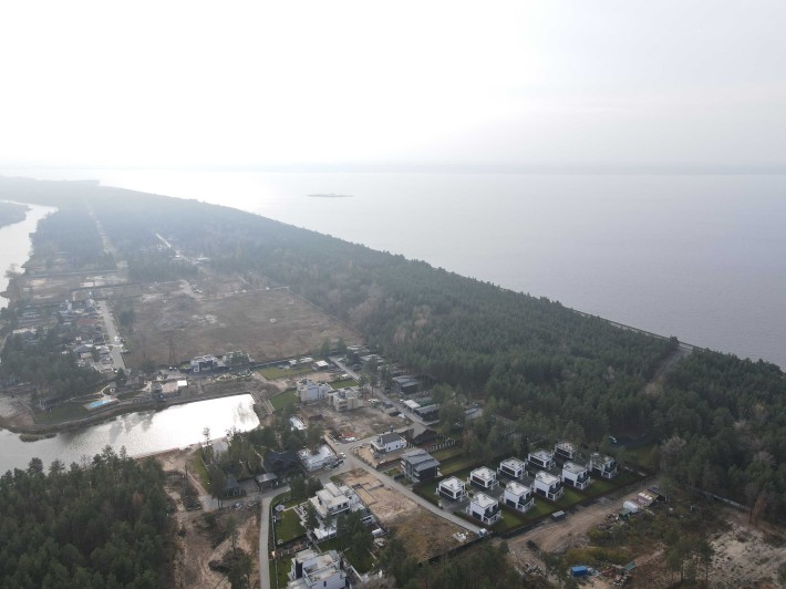 Будинок  на воді в оточені лісу  КМ Gold Fish Лебедівка Вишгород - фото 1